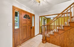 S61w24405 Red Wing Dr, Waukesha, WI 53189