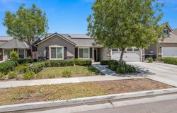 2246 W Mallard Way, Hanford, CA 93230