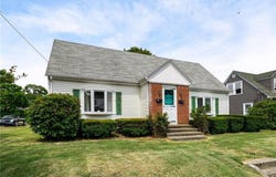 15 Preston Drive, North Kingstown, RI 02852