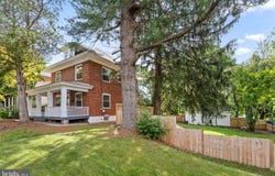 1046 CARSONIA AVENUE, READING, PA 19606
