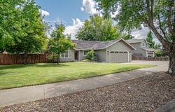 609 Crystal Drive, Eagle Point, OR 97524