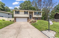 633 SIMON Drive, East Peoria, IL 61611