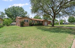 316 Thompson Drive, Saginaw, TX 76179
