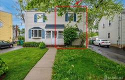 8 MacArthur Drive, Edison, NJ 08837