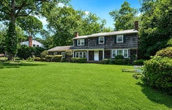 23 Whitney Gate, Smithtown, NY 11787
