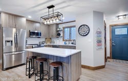 19 Ski Side Drive, Tannersville, PA 18372