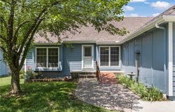 8112 Lichtenauer Drive, Lenexa, KS 66219
