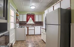 3500 SCHOOLHOUSE LANE, HARRISBURG, PA 17109