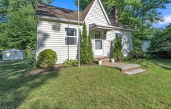 4706 Lansing Drive, North Olmsted, OH 44070