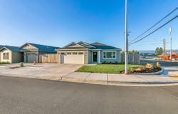 157 Cottonwood Drive, Eagle Point, OR 97524