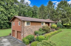 1002 Northview Drive, Lenoir City, TN 37771
