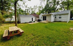 1418 Stamford Avenue, Kalamazoo, MI 49048