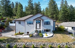 5612 N Vista Grande Dr, Otis Orchards, WA 99027