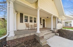 815 S 5th Avenue W, Newton, IA 50208