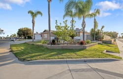 11 S Byron, Lemoore, CA 93245