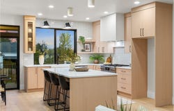 8192 SW 39th AVE, Portland, OR 97219