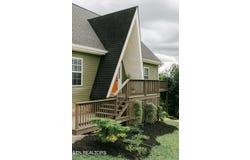 836 River Cliff Drive, Kodak, TN 37764