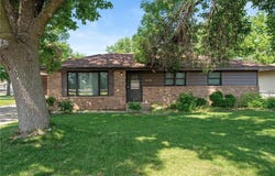 6220 7th Street NE, Fridley, MN 55432