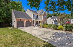 1029 English Oak Dr, Suffolk, VA 23434
