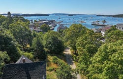 9 Cottage Lane, Stonington, ME 04681