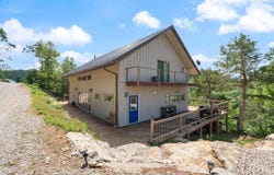 1015 County Road 142, Eureka Springs, AR 72632