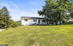 91 HERITAGE DRIVE, HANOVER, PA 17331