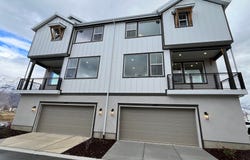 896 W HUNTINGTON RIVER Dr S, Springville, UT 84663