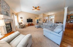 19327 Tomahawk Lane, St Joseph, MO 64505
