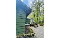 807 Woodland Court, Lords Valley, PA 18428