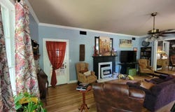 1604 W Main Street, Clarksville, TX 75426
