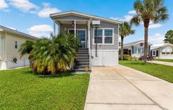 44 CROWN POINT Drive, NOKOMIS, FL 34275