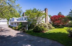 2 Cherry Lane, Bristol, RI 02809