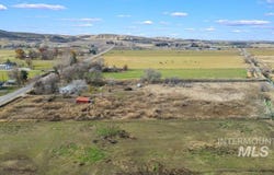 9350 Dewey Rd, Emmett, ID 83617