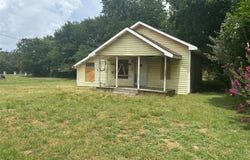 804 S Rusk Avenue, Alvarado, TX 76009