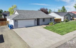 908 2nd Ave E, Jerome, ID 83338