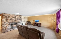 689 SHERWOOD DR, Sutherlin, OR 97479