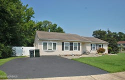 18 Angela Circle, Hazlet, NJ 07730