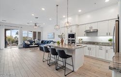 15550 S 5TH Avenue, Phoenix, AZ 85045