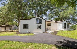 2101 Spruce Street, Leavenworth, KS 66048