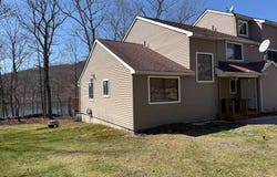 3301 Windermere Drive, Bushkill, PA 18324
