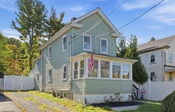 16 Green St, Oxford Twp., NJ 07863-3264