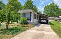 1 Overland Drive, Olmsted Twp, OH 44138