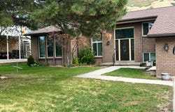 8145 S SHORTHILLS Dr, Cottonwood Heights, UT 84121