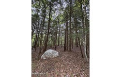 25-P Pill Dr, Becket, MA 01223