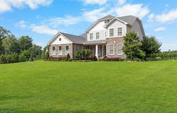 2041 Jaycox Road, Avon, OH 44011
