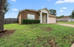 260 Crestview Drive, Jacksonville, TX 75766