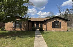 5923 Davis Drive, Pine Bluff, AR 71603