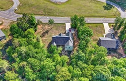 1182 Cape Hickory Road, Hickory, NC 28601