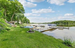 6240 Red Oak Road, Mound, MN 55364