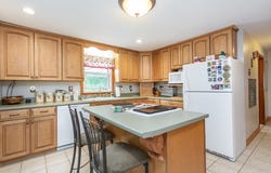 804 Lees River Ave, Somerset, MA 02725